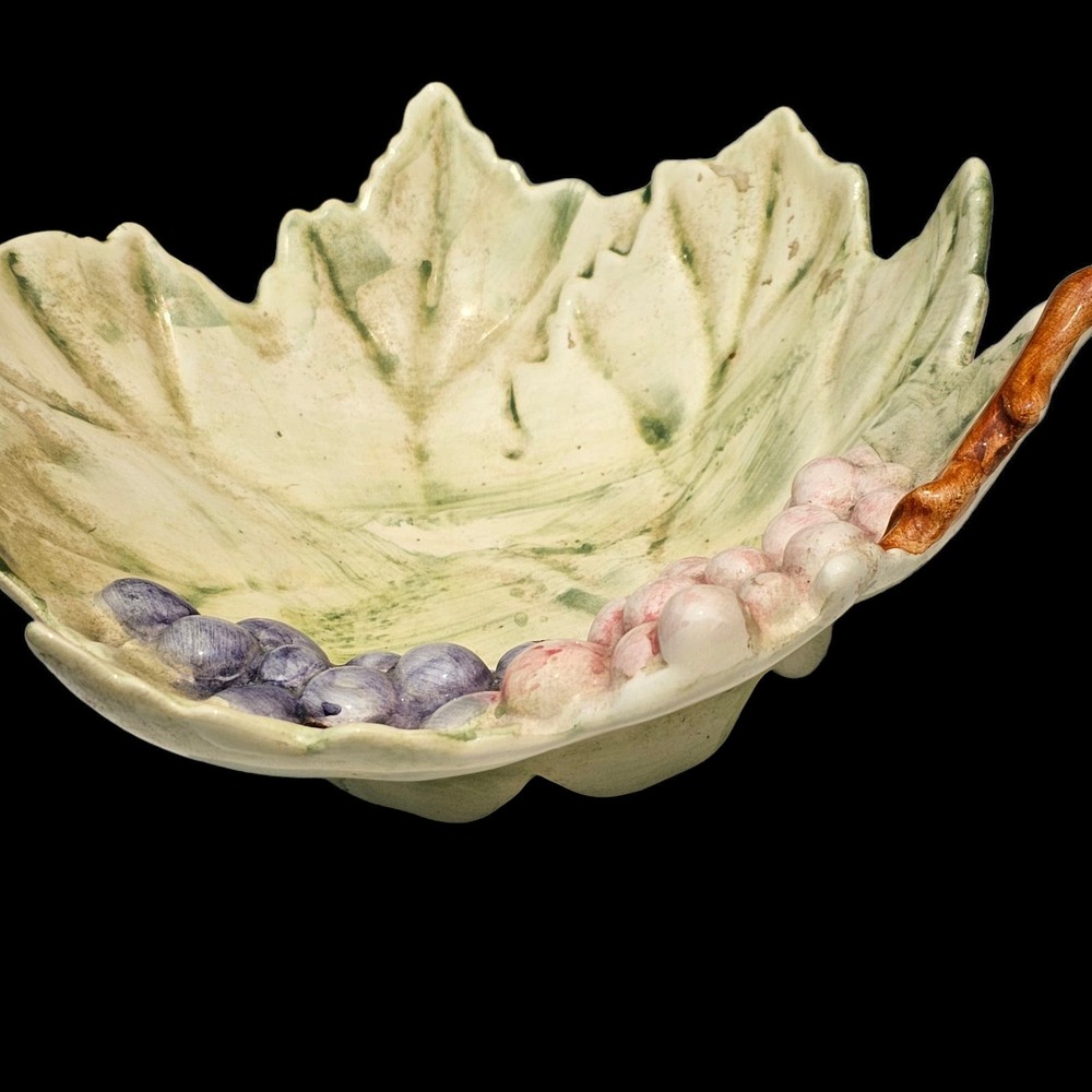 Grape leaf Bowl By‎ Jay Willfred